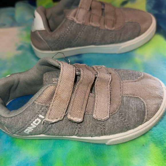 TODDLERS SHOES (2pair) Boys size 8 - Picture 2 of 5